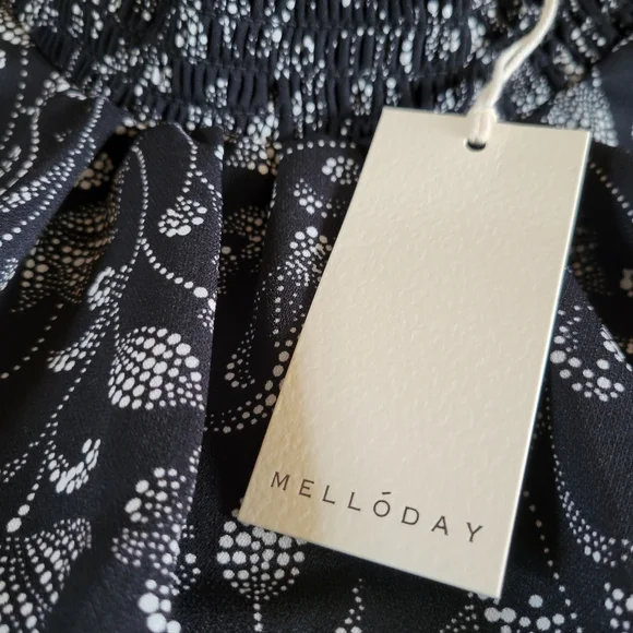 🌟 NWT MELLODAY Black/White Floral Blouse MockNeck Big Shoulders PuffSleeve Sz L - Picture 2 of 11